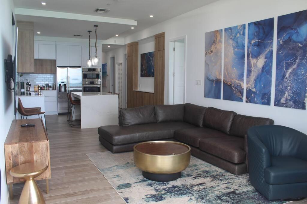 Luxury Ocean Front Seadreams 2 With 7 Mile Beach Views West Bay Ngoại thất bức ảnh